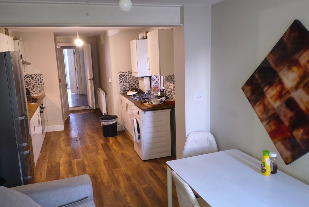 A 119 Whyteville Road, Forest Gate, London