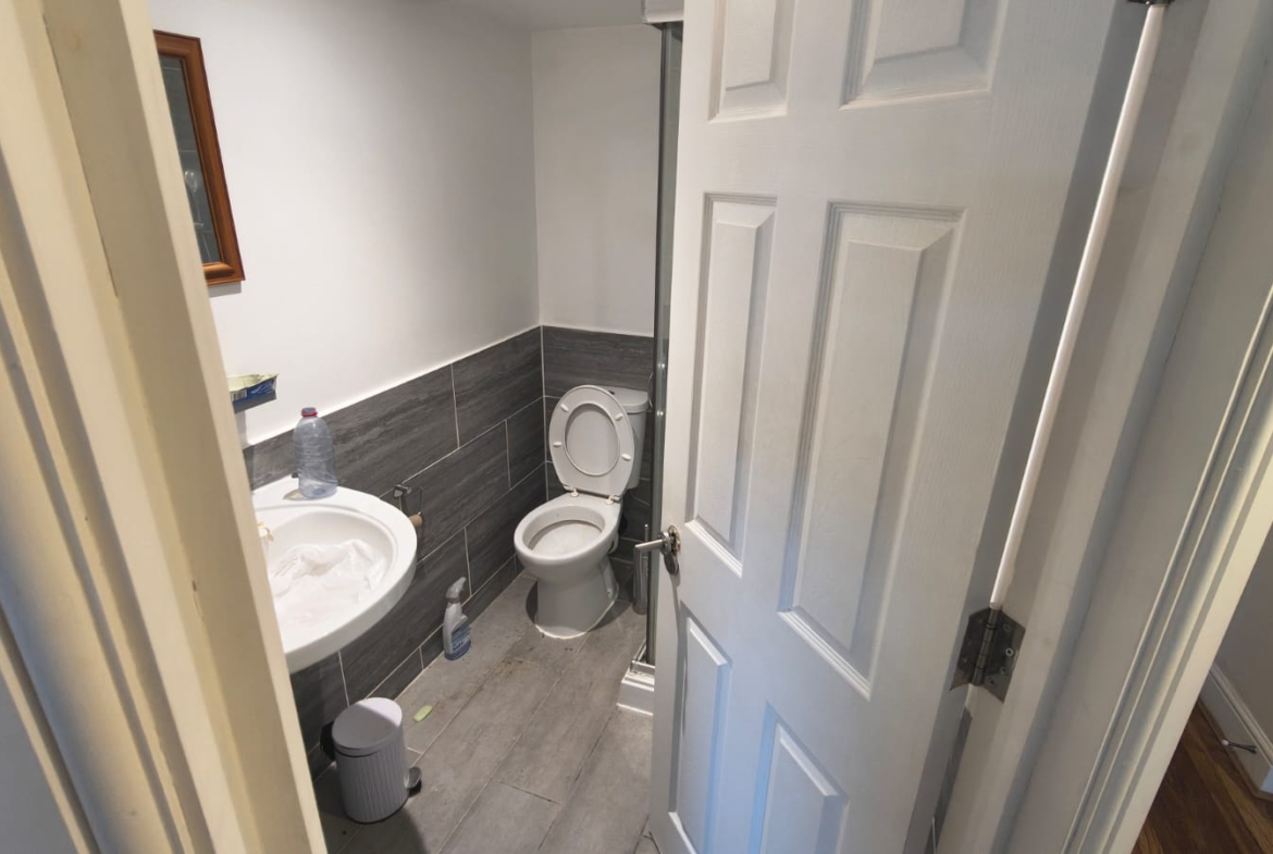 A 119 Whyteville Road, Forest Gate, London
