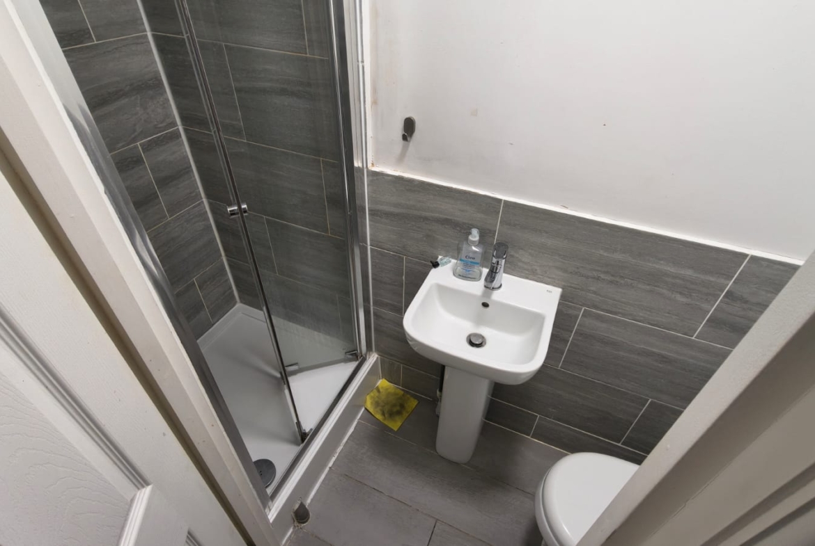 A 119 Whyteville Road, Forest Gate, London
