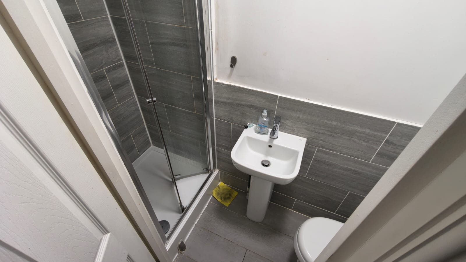 WhatsApp Image 2026-05-12 at 10.54.58 (2) A 119 Whyteville Road, Forest Gate, London