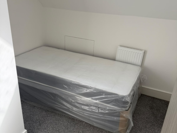B 20 Brookhill Close