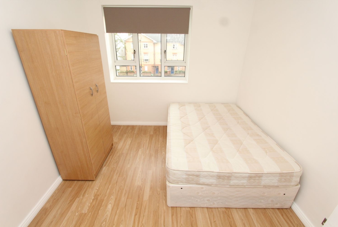 B 11, Marsworth House, Hackney, London